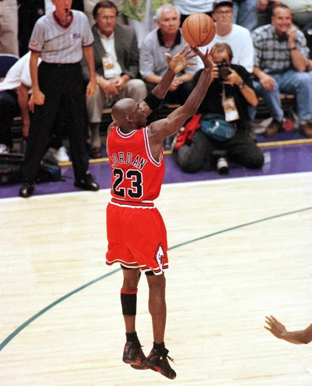 The 6 Sneakers Michael Jordan Wore When He Became an NBA Champion