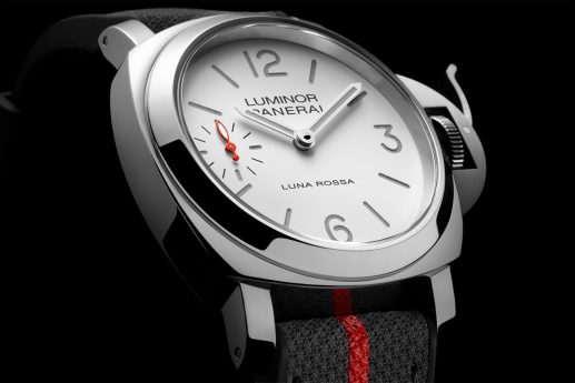 Panerai just released new option for the Luminor Luna Rossa to celebrate the renewal of the brand’s partnership with the Team Luna Rossa sailing team.