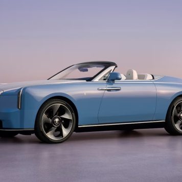 Rolls-Royce Project Nightingale fully electric open-top two-seater finished in Côte d'Azur Blue with 24-inch directional wheels.